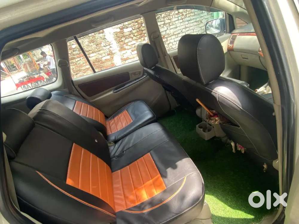 Toyota Innova 2012