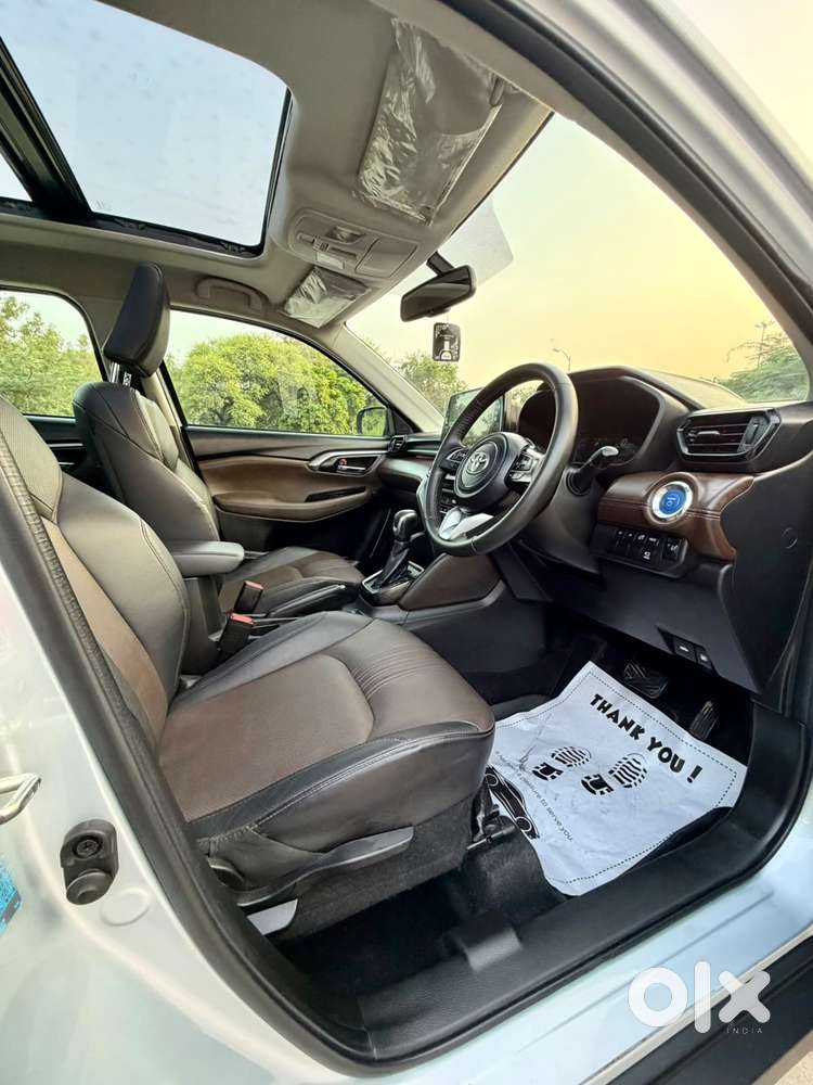 Toyota Urban Cruiser 1.5 Premium Grade At, 2023, Petrol