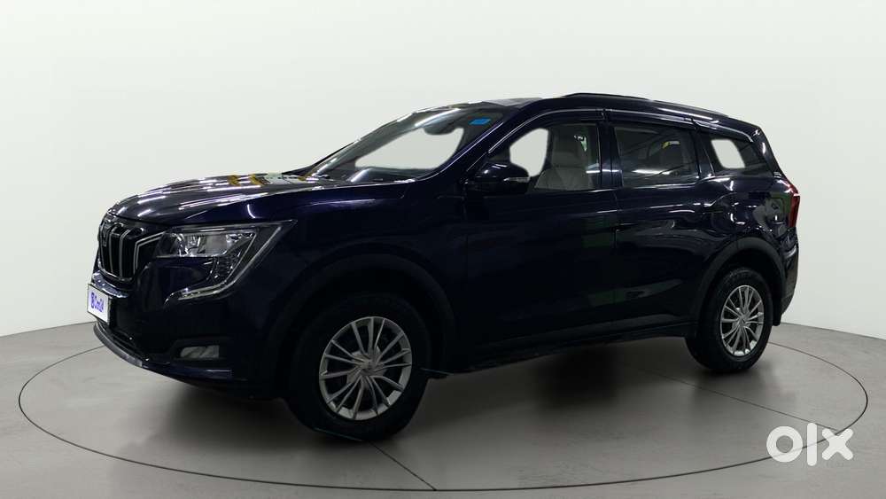 Mahindra Xuv700 2.0 Ax 3 Petrol Mt 5 Str, 2022, Petrol