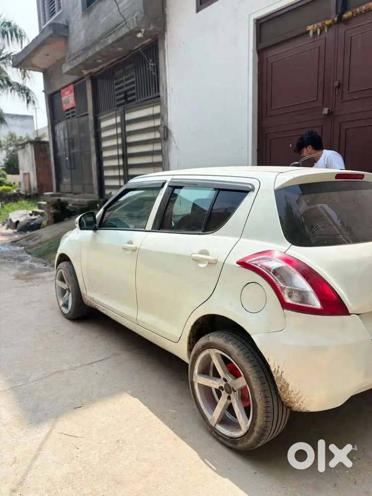Maruti Suzuki Swift 2012 Rs