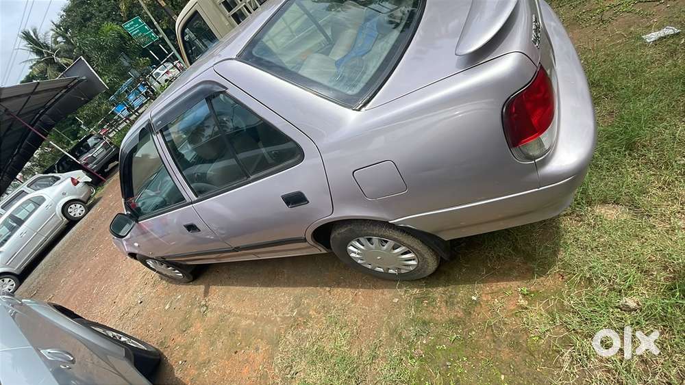 Maruti Suzuki Esteem Lpg 2004