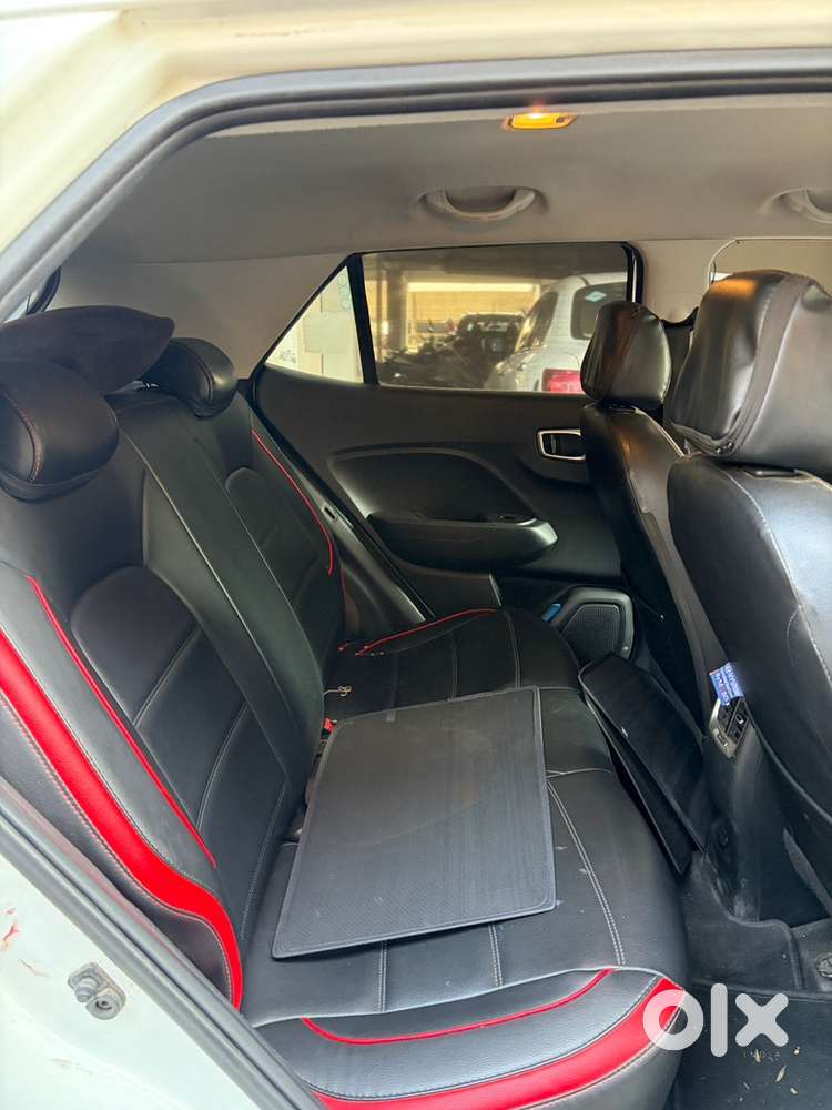 Hyundai Venue 2020 Petrol Well Maintained