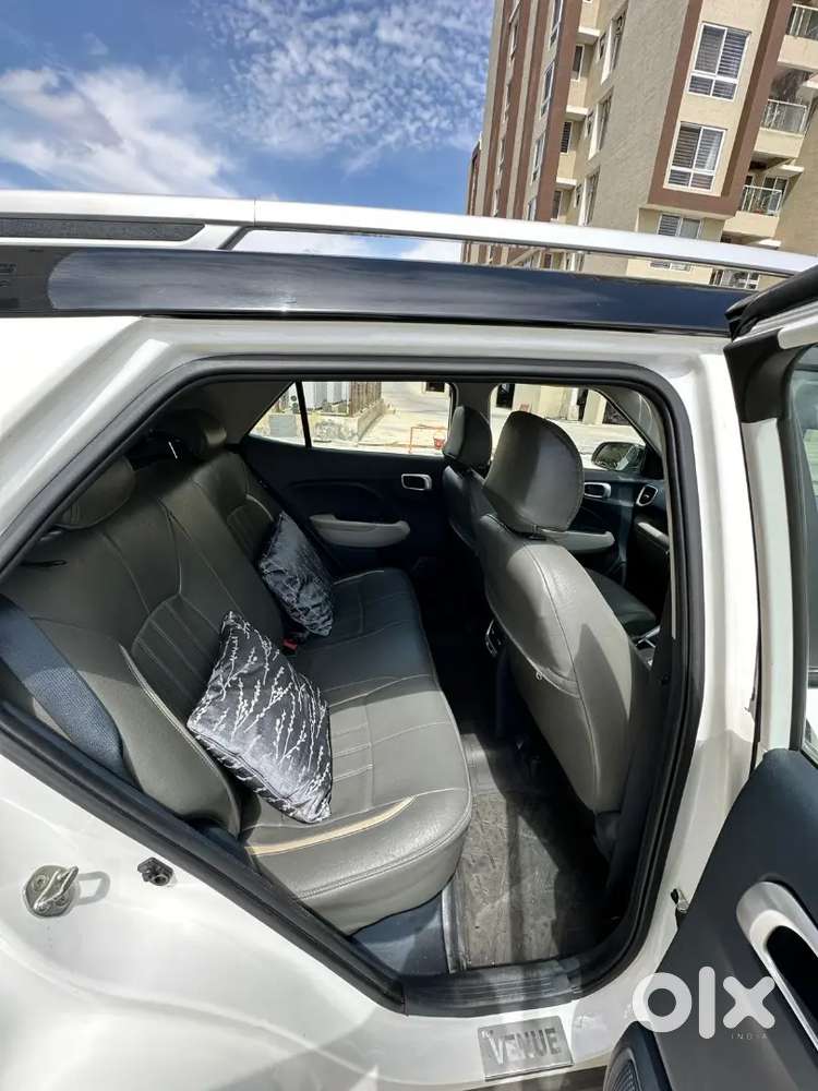Hyundai Venue 2020 Petrol Well Maintained