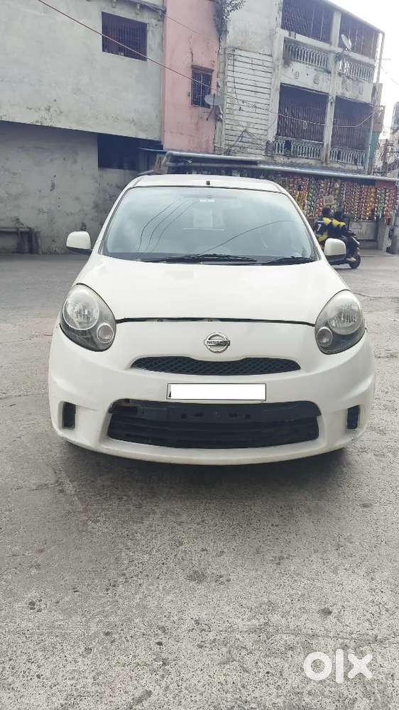 Nissan Micra Petrol 2017 Variant