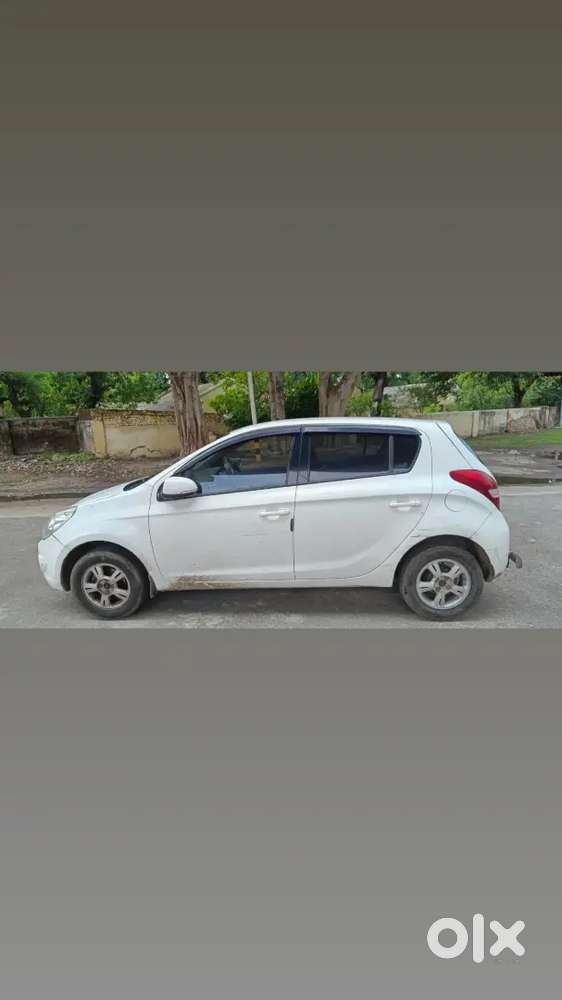 Hyundai I20 2011 Petrol Well Maintained