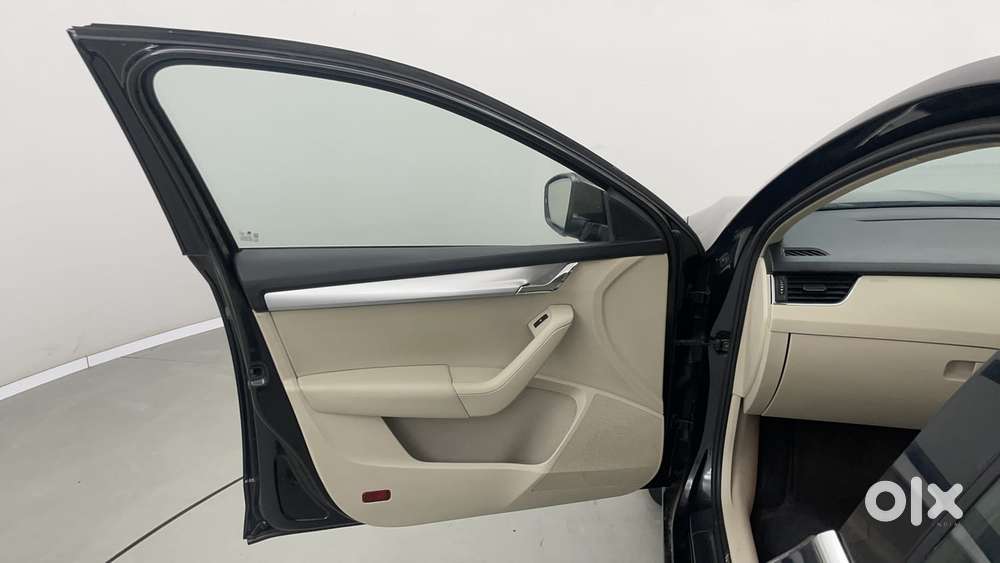 Skoda Octavia 1.8 Tsi Style At, 2017, Petrol