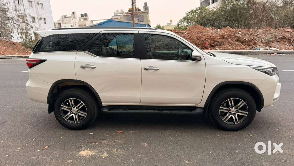 Toyota Fortuner 2022 At 2wd Petrol  29k Km  Genuine Suv
