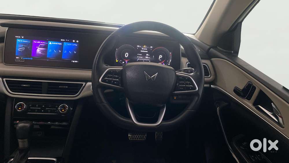Mahindra Xuv700 2.0 Ax 7 Petrol At Str, 2023, Diesel