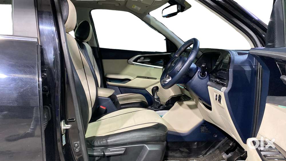 Kia Carens 1.4 Luxury Plus Dct 7 Str, 2022, Petrol