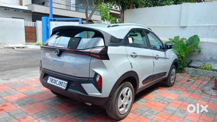 Tata Nexon 1.2 Revotron Xz Plus, 2025, Petrol