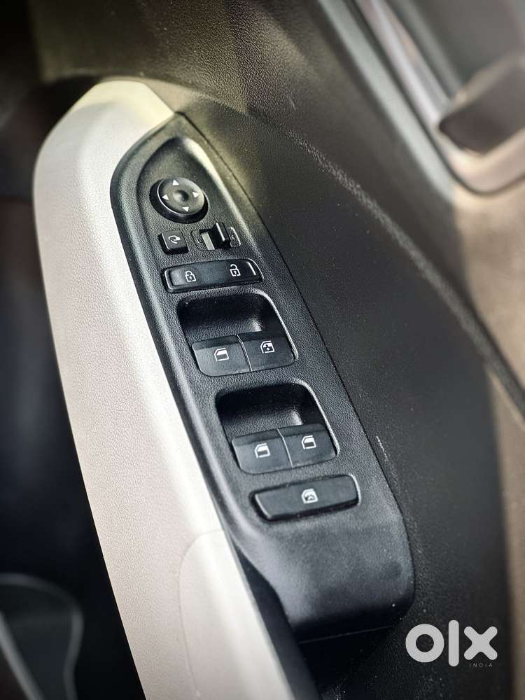 Hyundai Venue Sx Mt, 2023, Diesel