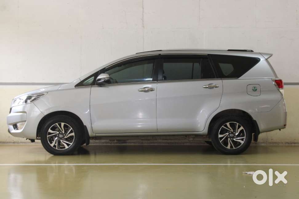 Toyota Innova Crysta 2.4 V, 2023, Diesel