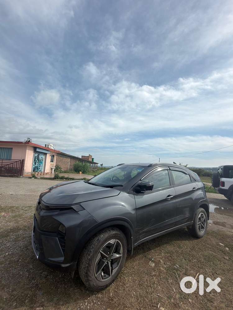 Tata Nexon Top Model With Sunroof