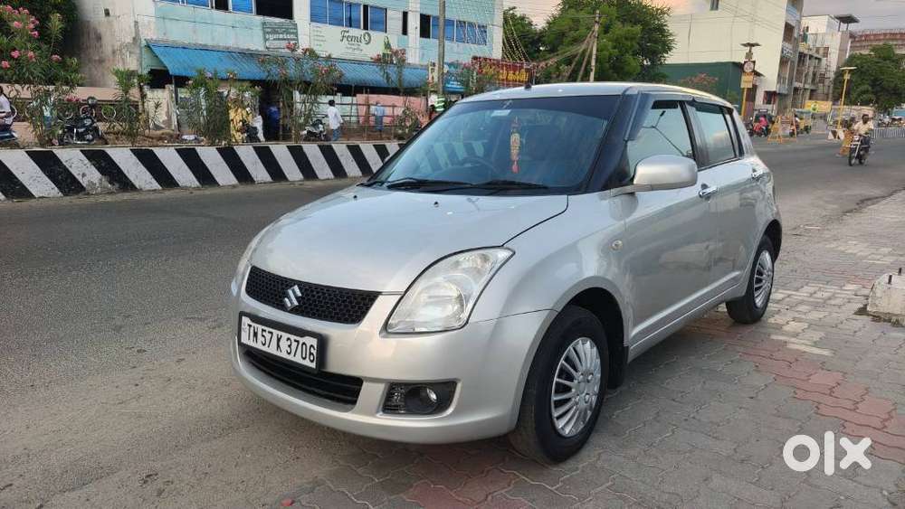 Maruti Suzuki Swift Vxi + Manual, 2006, Petrol