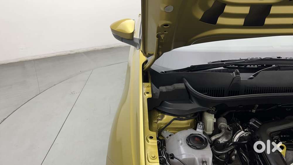 Volkswagen Taigun Topline 1.0 Tsi At (electric Seats), 2022, Petrol