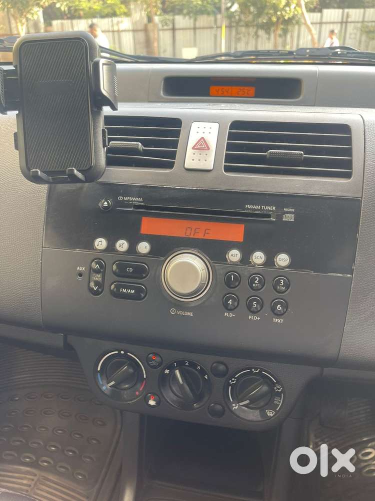 Maruti Suzuki Swift Dzire Vxi, 2012, Petrol