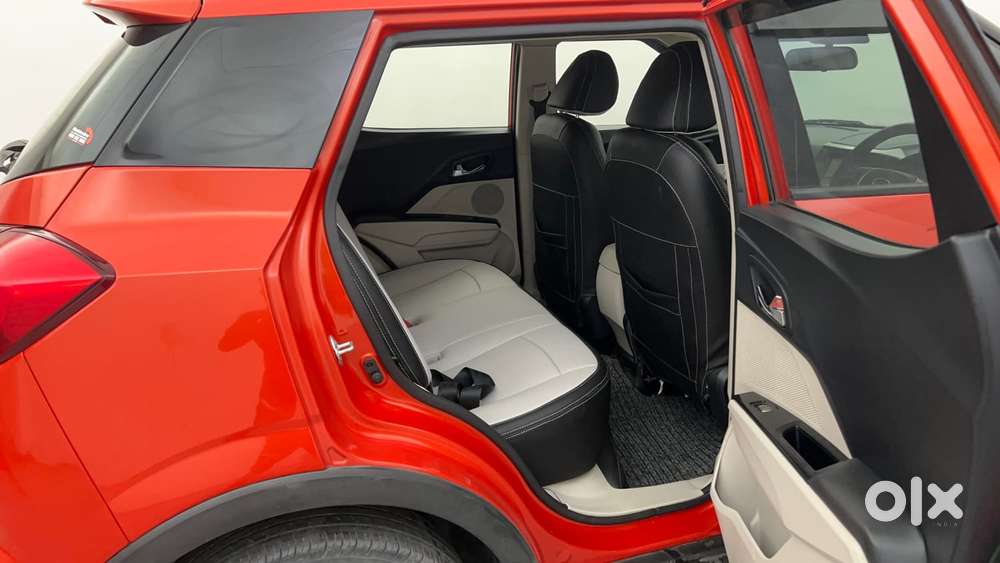 Mahindra Xuv300 W8, 2019, Petrol
