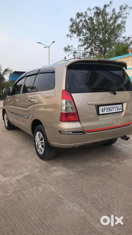 Toyota Innova 2.5 G Diesel 2010