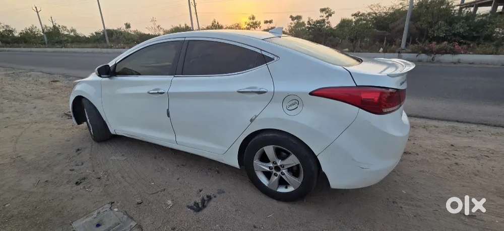 Hyundai Elantra Crdi 2014