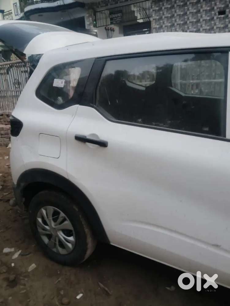 Renault Triber 2025 Petrol Well Maintained