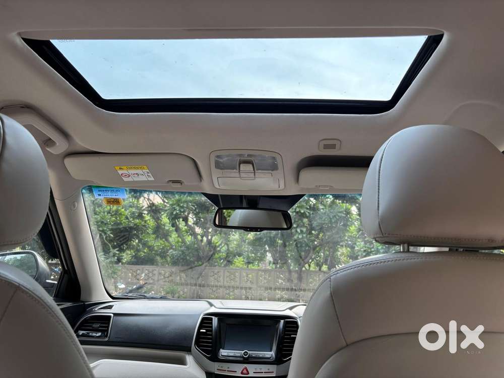 Mahindra Xuv300 W8, 2023, Petrol