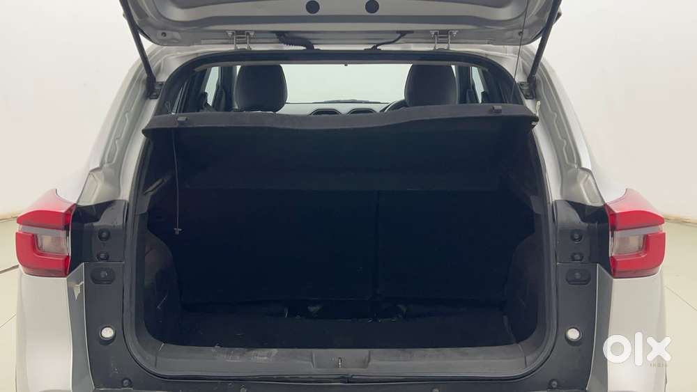 Nissan Magnite 1.0 Xv, 2021, Petrol