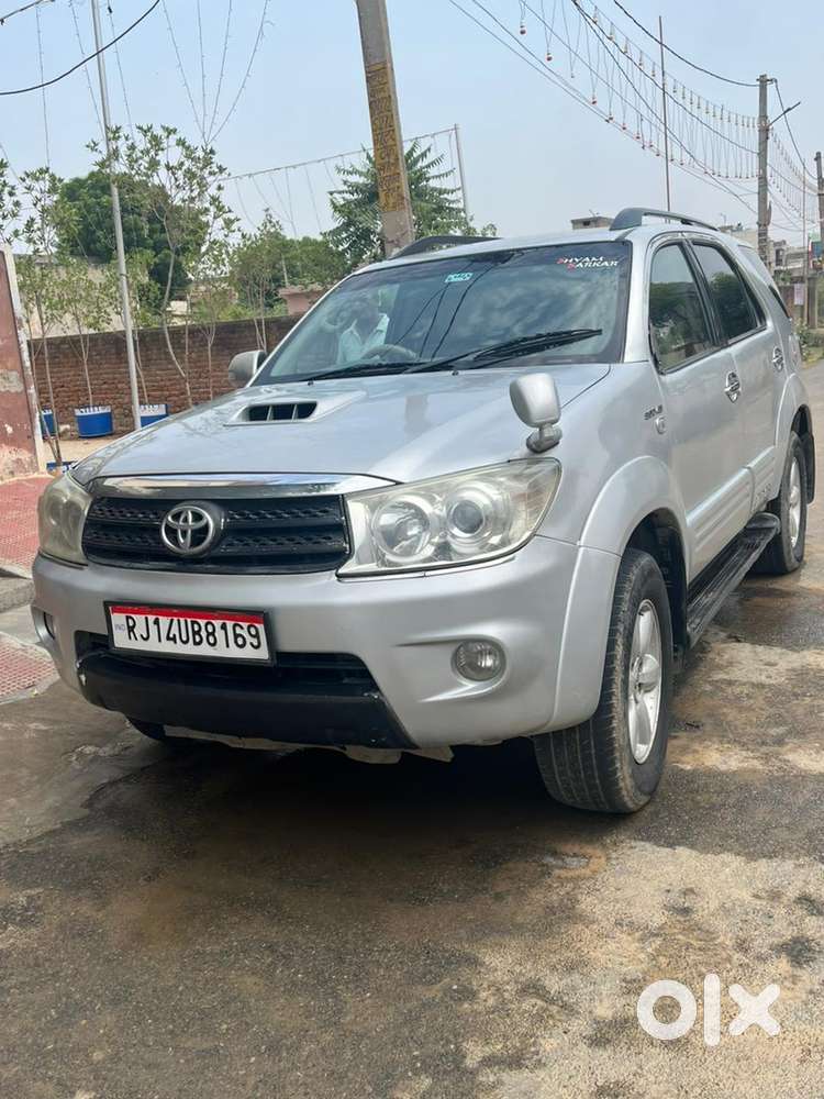 Toyota Fortuner 2011 Model