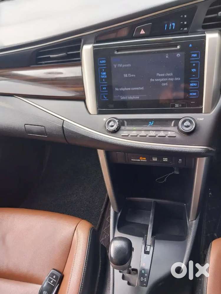 Toyota Innova Crysta 2016 Diesel Well Maintained