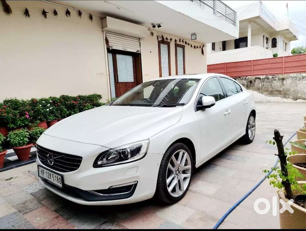 Volvo S60 D4 Momentum Brand New Condition