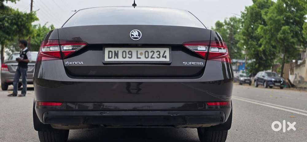 Skoda Superb Lk 1.8 Tsi At, 2016, Petrol