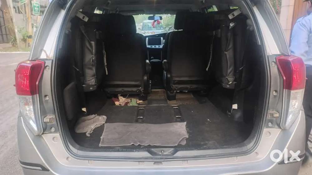 Toyota Innova Crysta Petrol  Well Maintained  7 Seater  1st Owner
