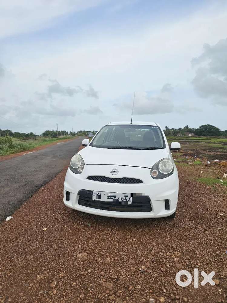 Nissan Micra Active 2015 Petrol 96000 Km Driven