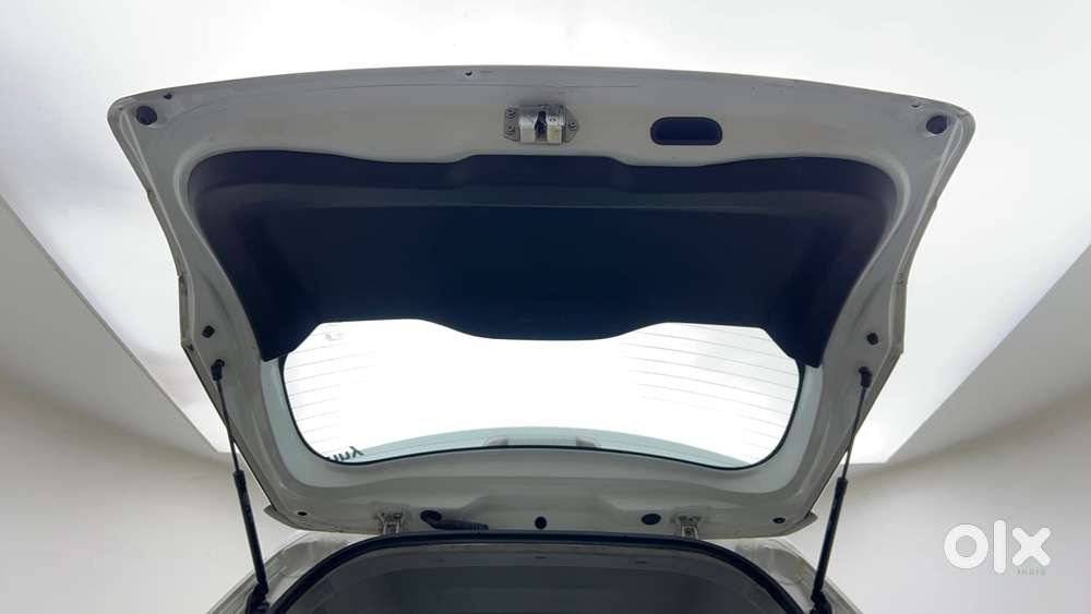 Maruti Suzuki Vitara Brezza 1.5 Vxi At, 2021, Petrol