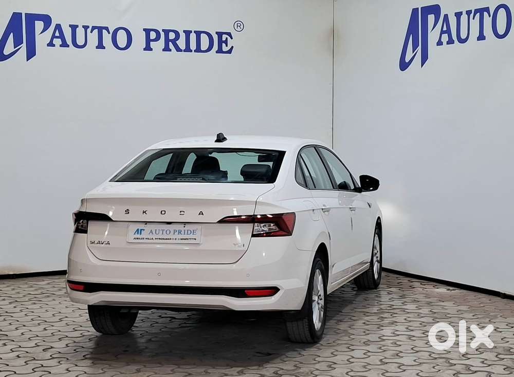 Skoda Slavia Ambition 1.5l Tsi Dsg, 2023, Petrol