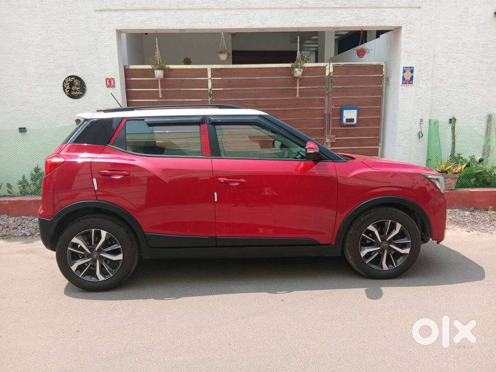 Mahindra Xuv300 W8 (o) 1.5 Diesel Amt Dual Tone, 2020, Diesel