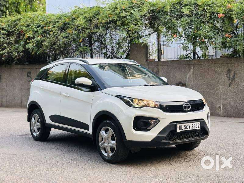Tata Nexon 1.5 Revotorq Xma Amt (s), 2023, Petrol