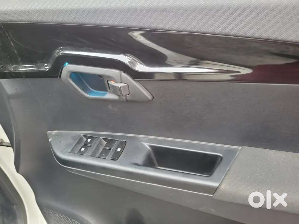 Mahindra Kuv100 Nxt 2018 Petrol 25000 Km Driven