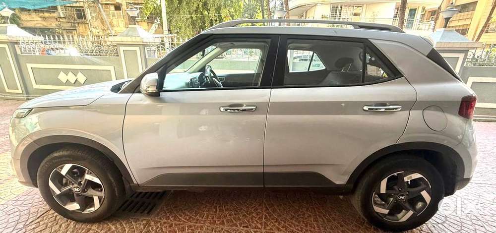 Hyundai Venue Petrol 2021