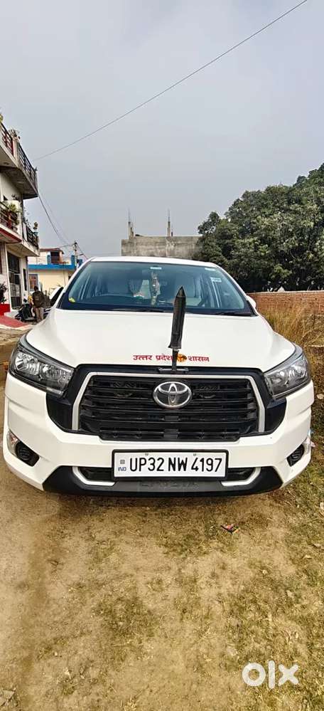 Toyota Innova Crysta 2.4 G Mt 7 Str, 2023, Diesel