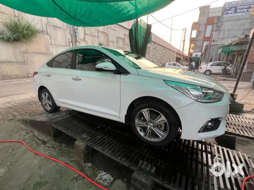 Verna Top Model With Sunroof