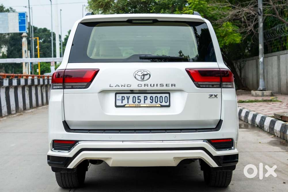 Toyota Land Cruiser 3.3 Zx Diesel, 2023, Diesel