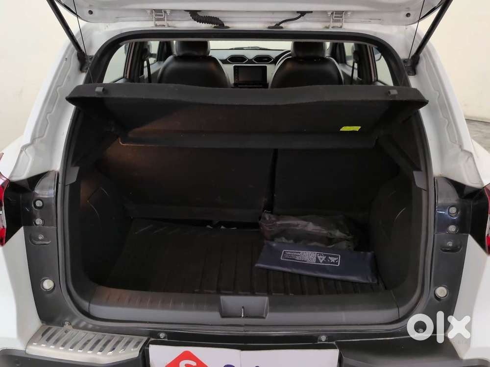 Nissan Magnite Xv Turbo, 2022, Petrol