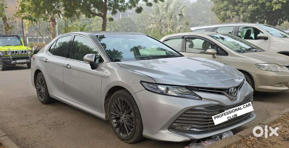 Toyota Camry Hybrid, 2019, Petrol