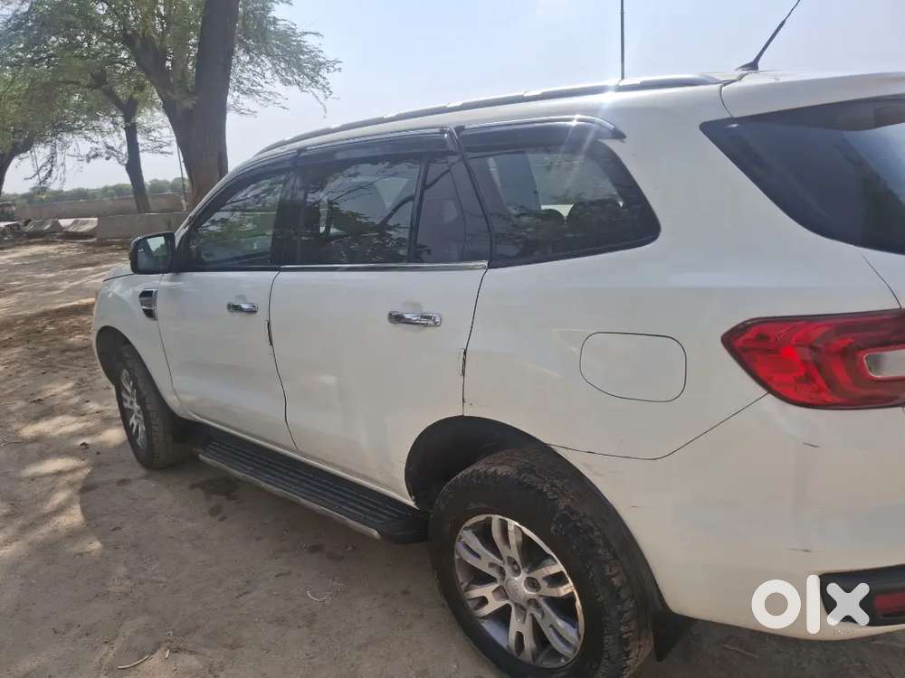 Ford Endeavour 2017 Diesel 68000 Km Driven