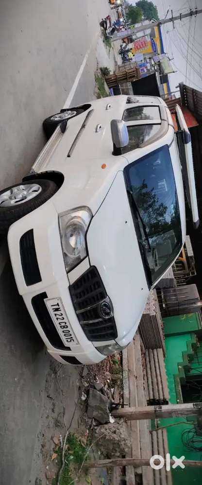 Mahindra Xylo 2012