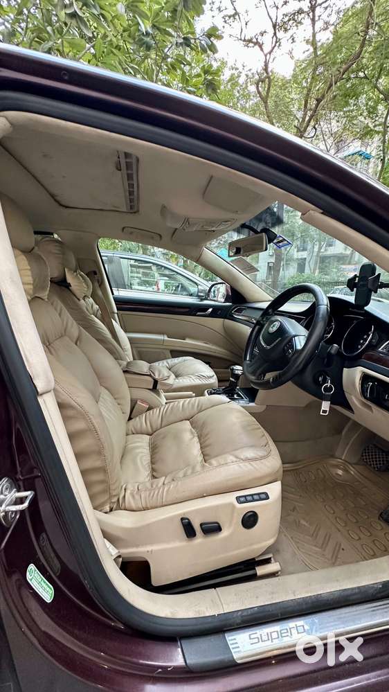 Skoda Superb 2011 Petrol Well Maintained