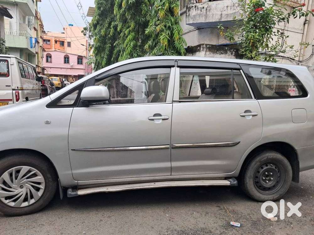 Toyota Innova 2.5 G (diesel) 8 Seater, 2016, Diesel