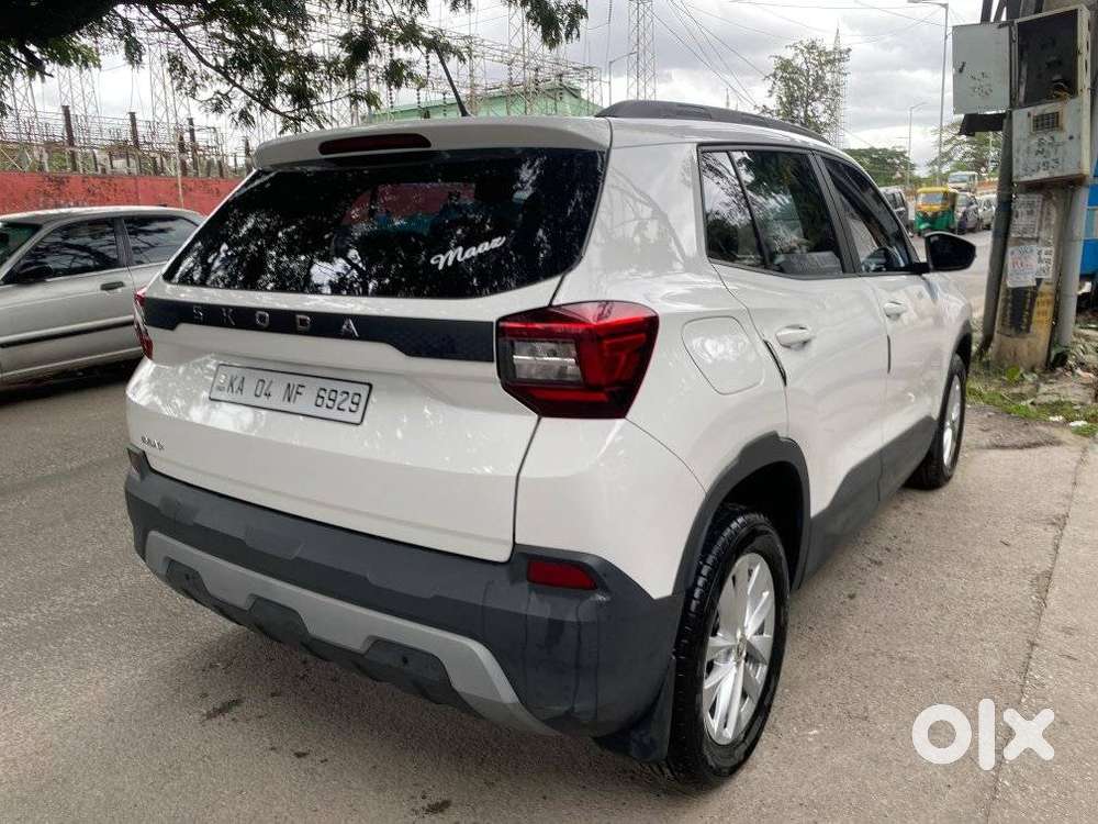 Skoda Kylaq Signature, 2025, Petrol
