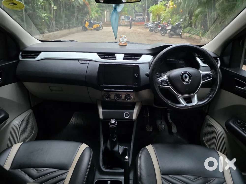 Renault Triber Rxz, 2022, Petrol