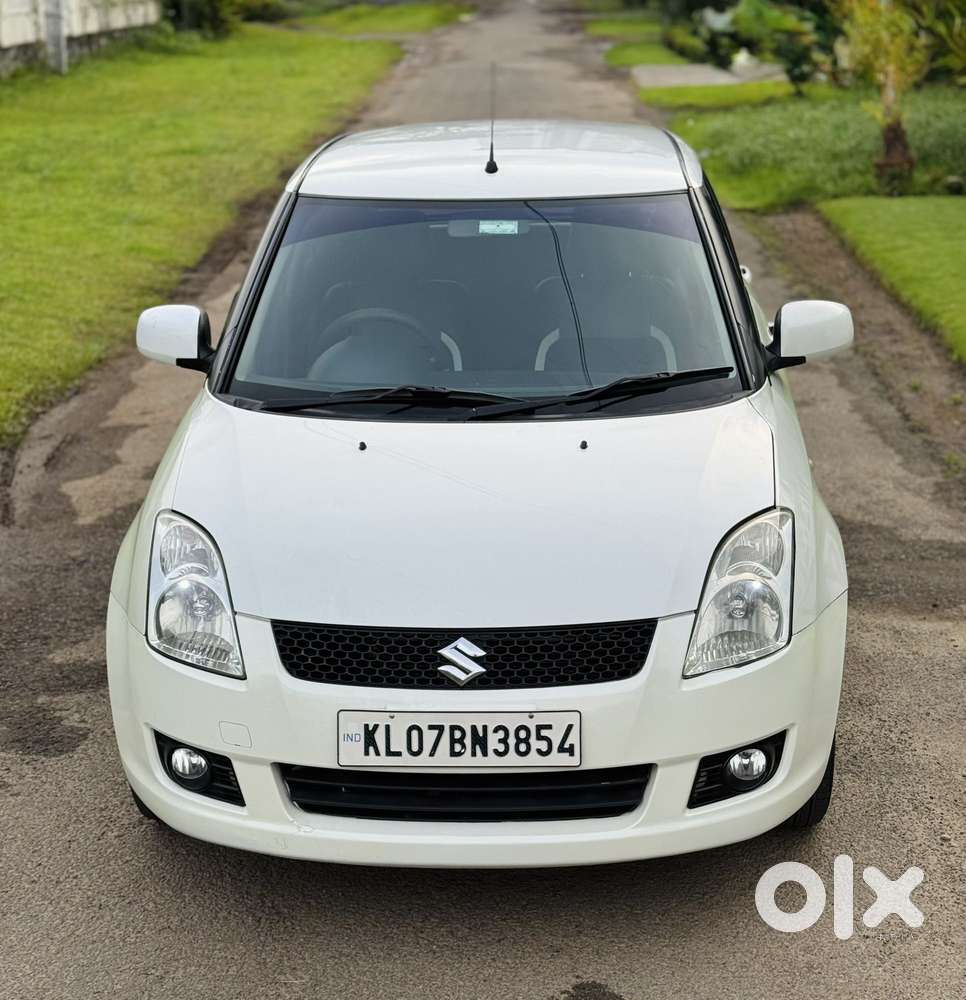 Maruti Suzuki Swift Vxi Bsiv, 2010, Petrol